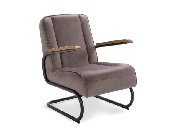 Fauteuil Ivar, in een prachtige beige bruine kleur. De stof monolith voelt luxe en kwalitatief aan. Nu voor een outletprijs te koop bij Bouwie