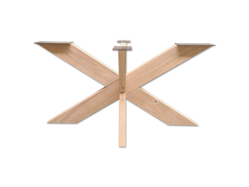 Eiken matrix poot LF tegen een witte achtergrond