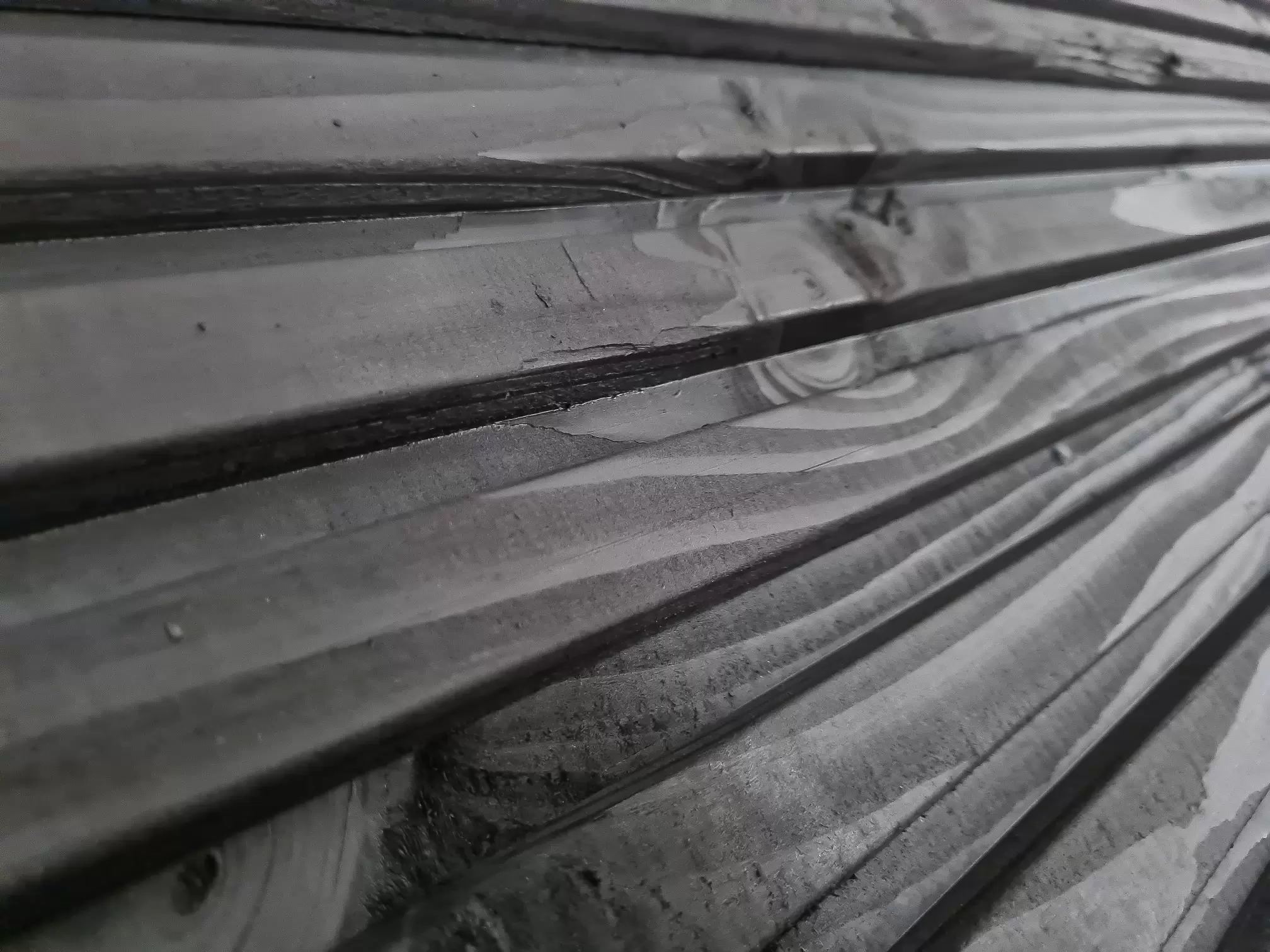 Triple Rhombus rabat - gevelbekleding voor buiten, zwart. In de trant van de populaire akoestische wandpanelen. Nu zéér scherp geprijsd bij Bouwie!